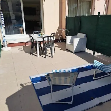 Port Dauphin 10, Rez De Jardin Avec Piscine アグド